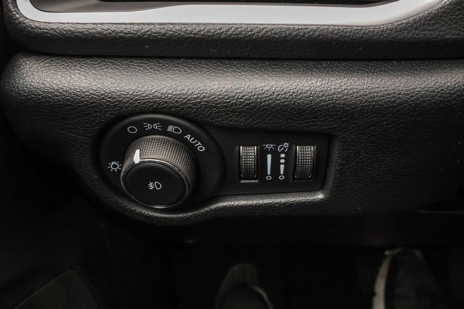 New 2026 Chrysler Pacifica Select image 28