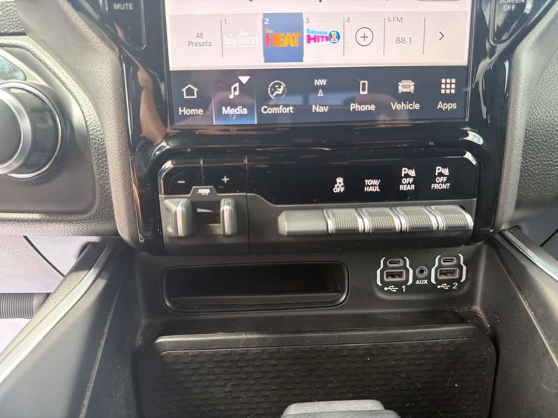 Used 2023 RAM 1500 Big Horn AWD/4WD image 30
