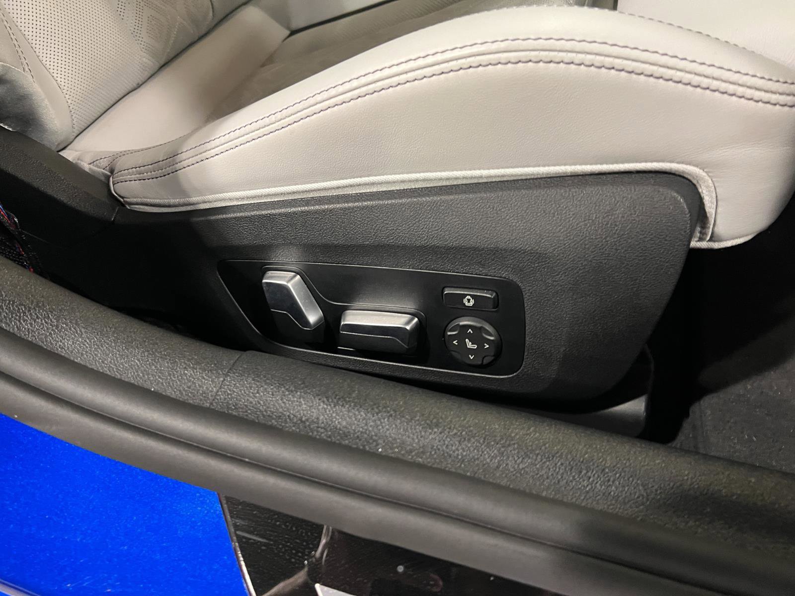 Used 2024 BMW M8 Gran Coupe xDrive Competition w/ M Carbon Exterior Package AWD/4WD image 48