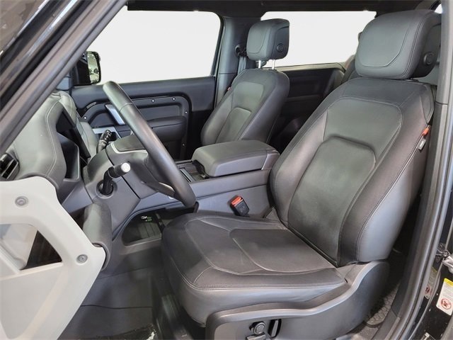 Used 2023 Land Rover Defender 90 X-Dynamic SE image 16