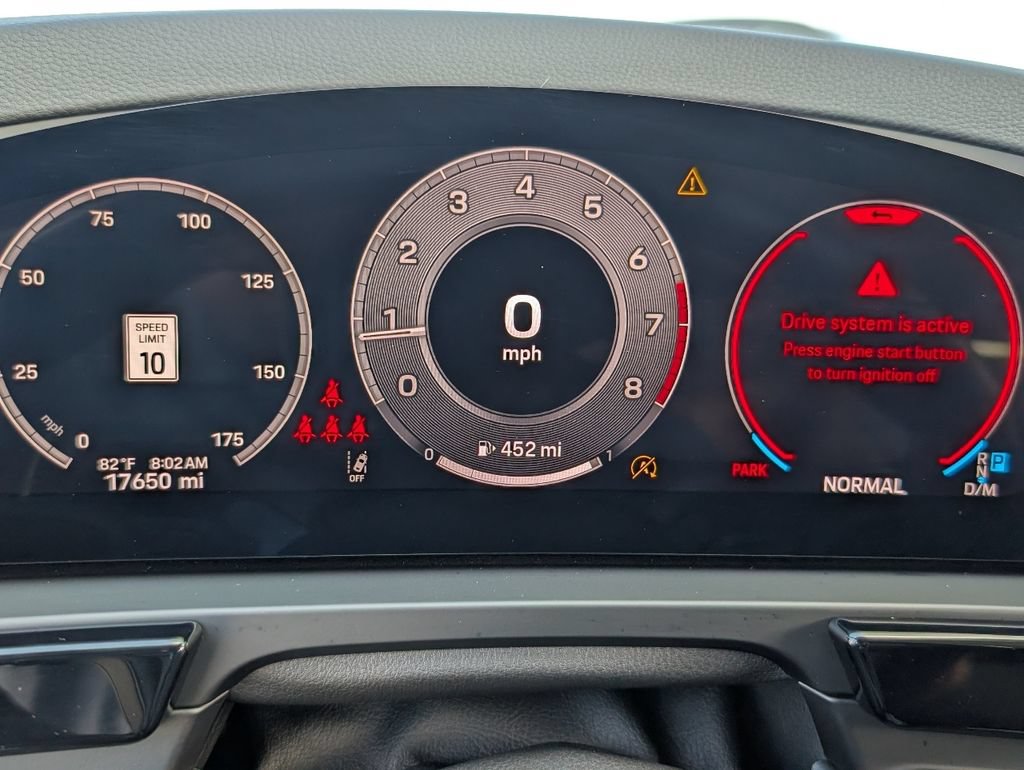 Certified 2025 Porsche Cayenne AWD/4WD image 22