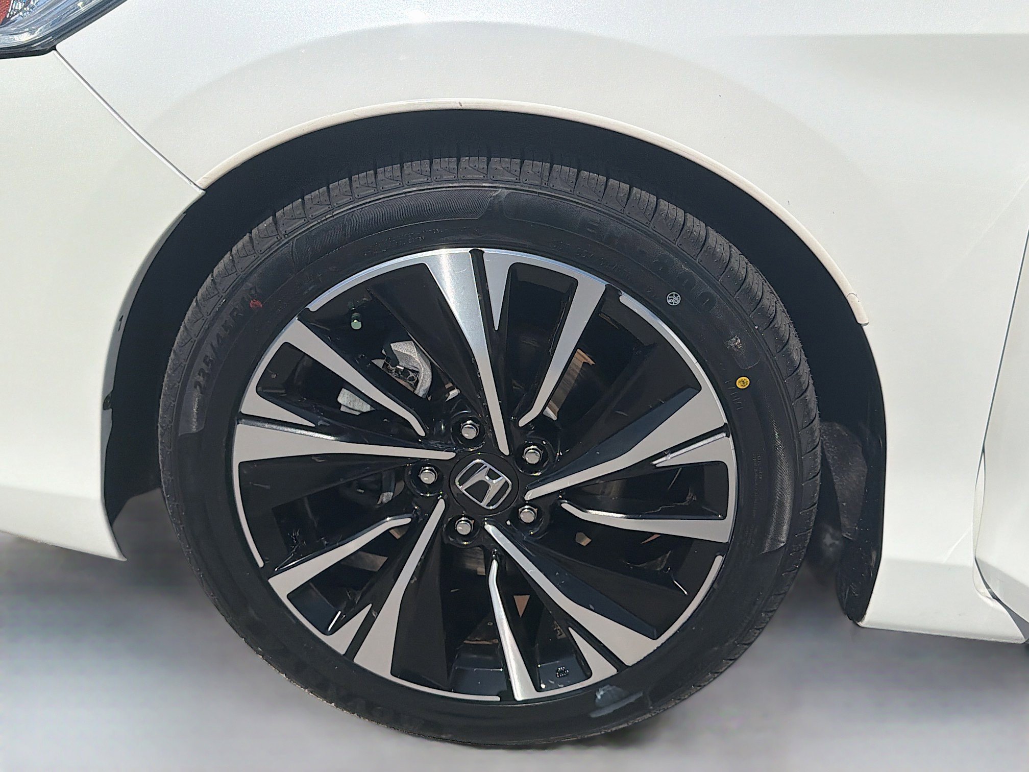 Used 2017 Honda Accord EX-L image 35