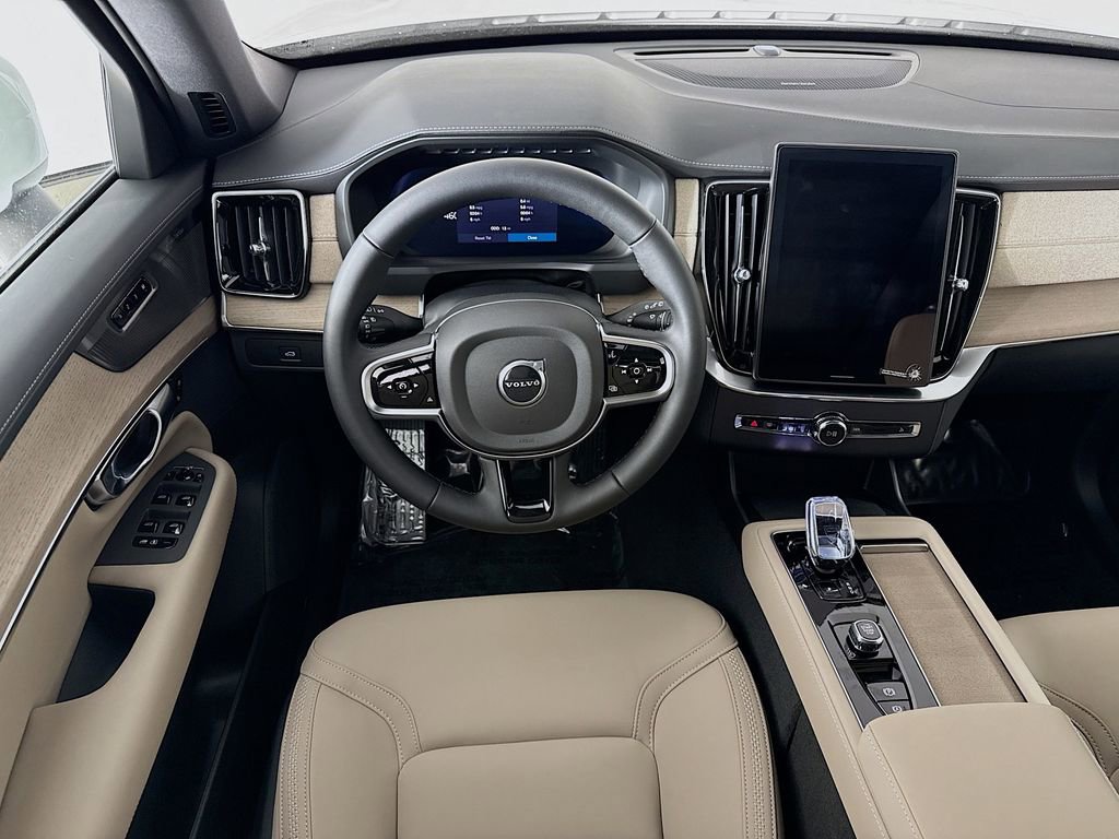 New 2026 Volvo XC90 B6 Plus w/ Protection Package Premier image 23