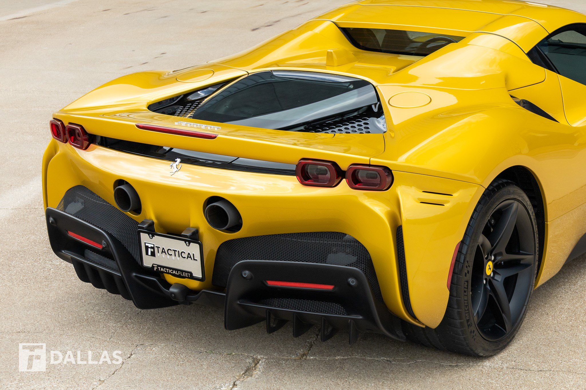 Used 2023 Ferrari SF90 Spider AWD/4WD image 16
