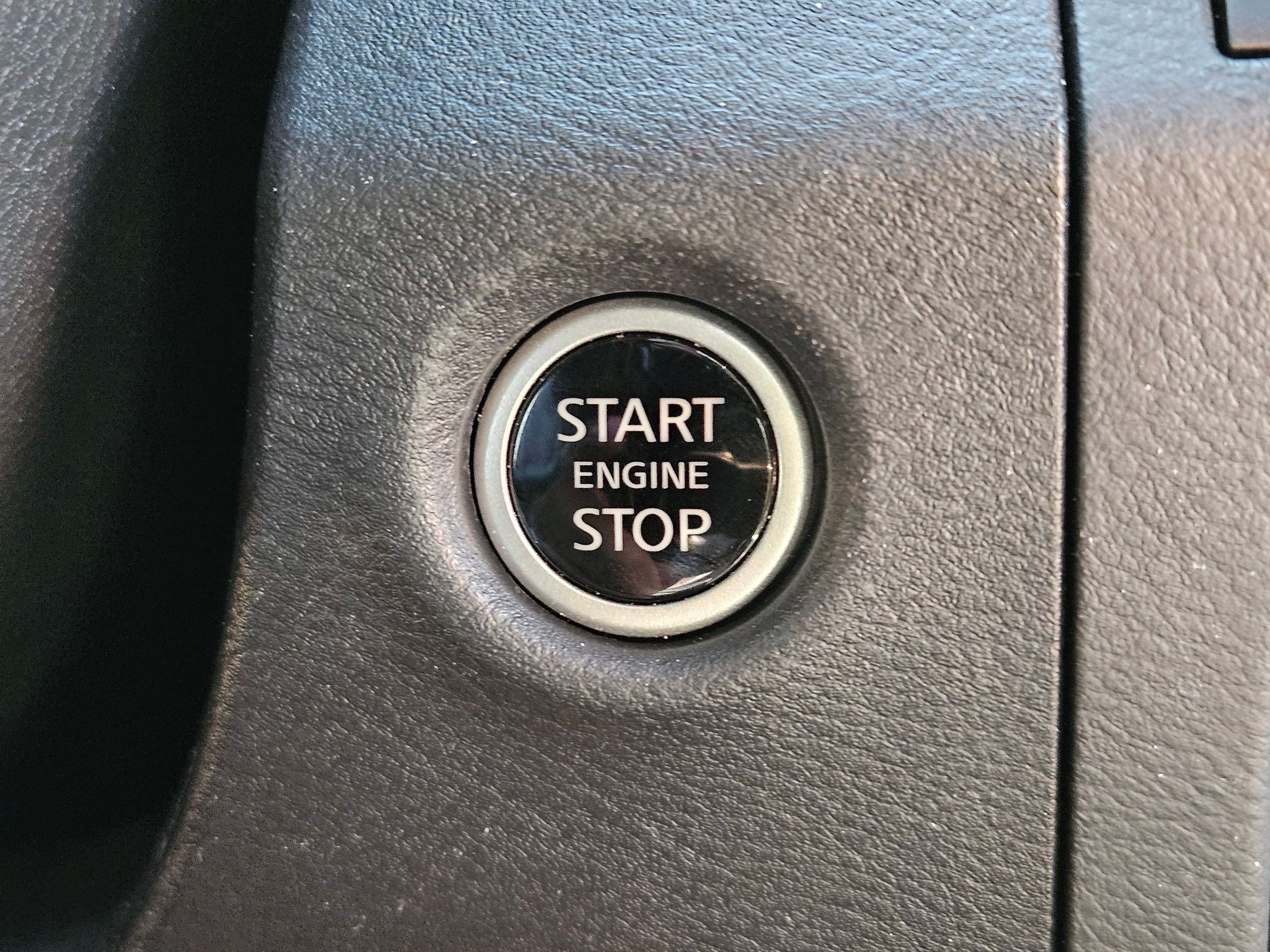 Used 2025 Nissan Frontier PRO-4X AWD/4WD image 17