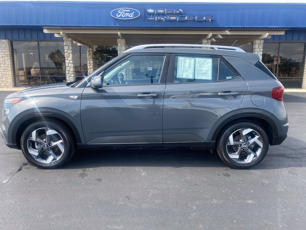 Used 2025 Hyundai Venue SEL FWD image 6