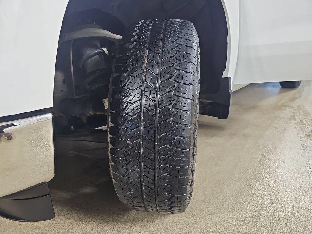 Certified 2022 Chevrolet Silverado 1500 LT AWD/4WD image 37