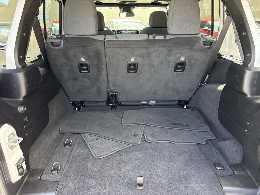 Used 2025 Jeep Wrangler Unlimited Sport AWD/4WD image 23