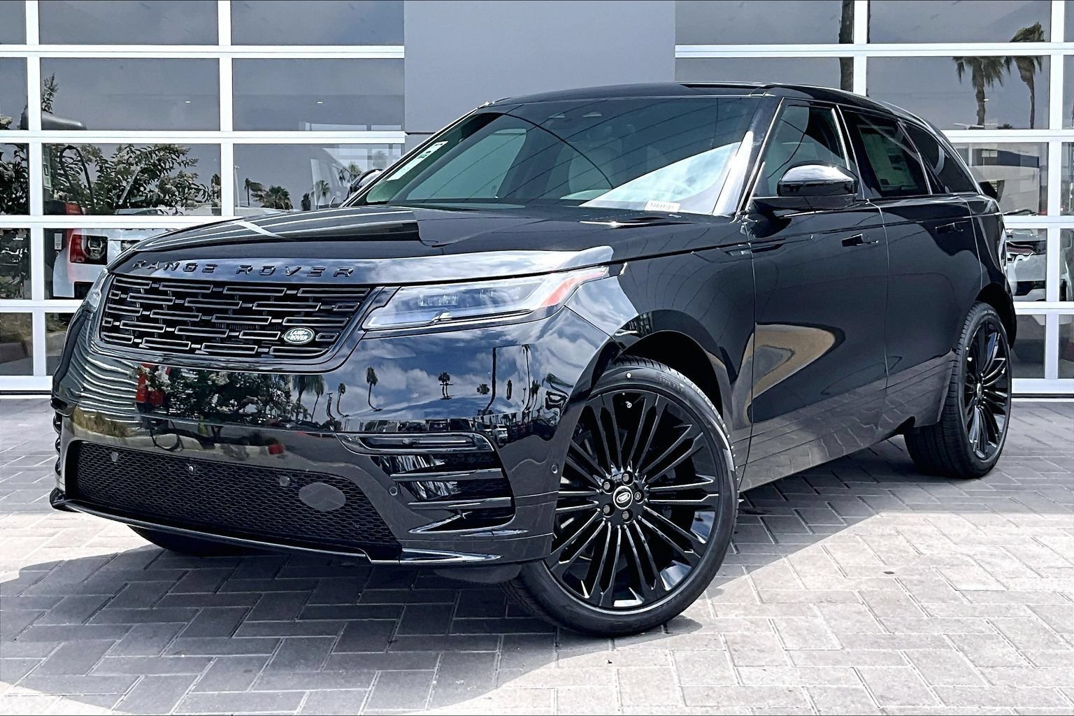 New 2026 Land Rover Range Rover Velar Dynamic SE