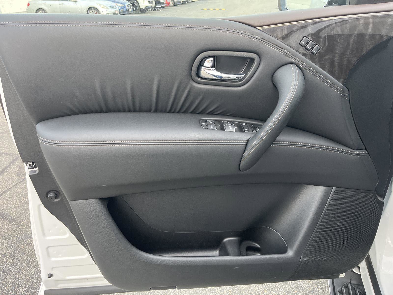 Used 2024 Nissan Armada Platinum w/ Captain's Chairs Package image 10