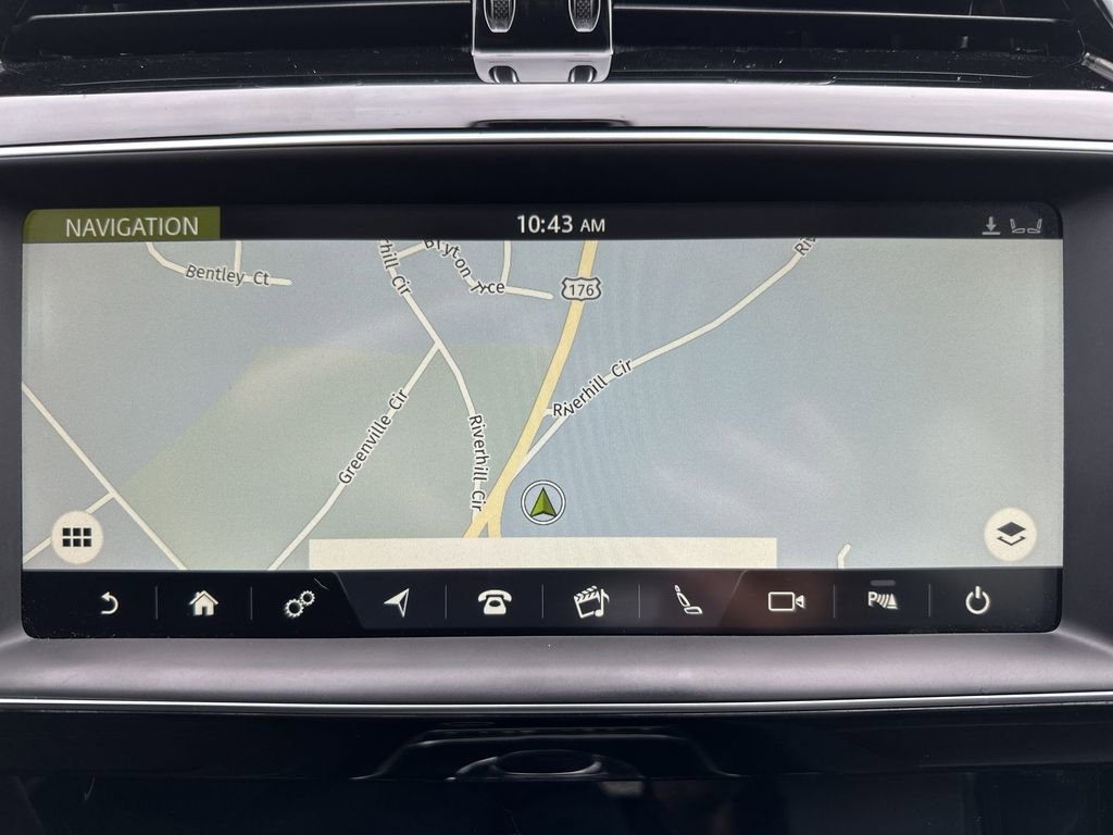 Used 2019 Jaguar F-PACE Prestige image 18