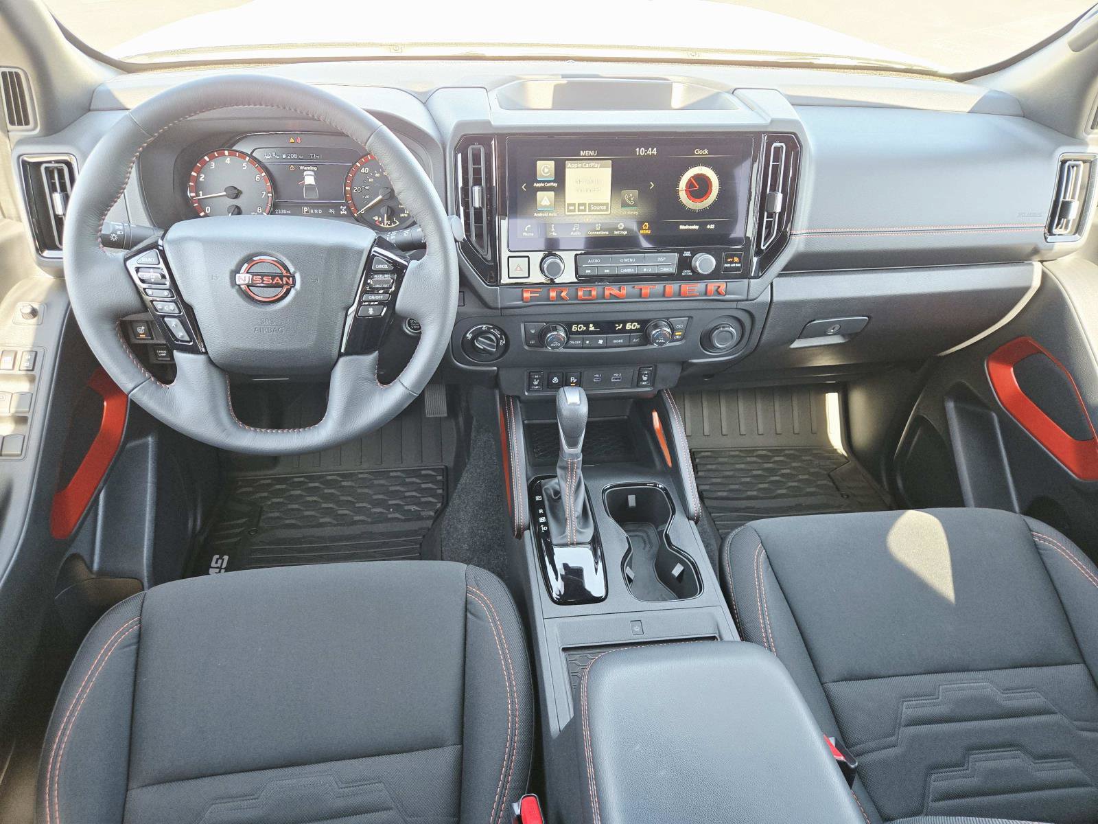 Used 2025 Nissan Frontier PRO-4X w/ Pro Convenience Package AWD/4WD image 10