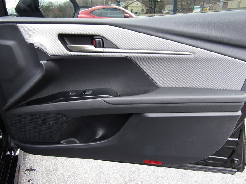 Used 2025 Toyota Camry SE image 31