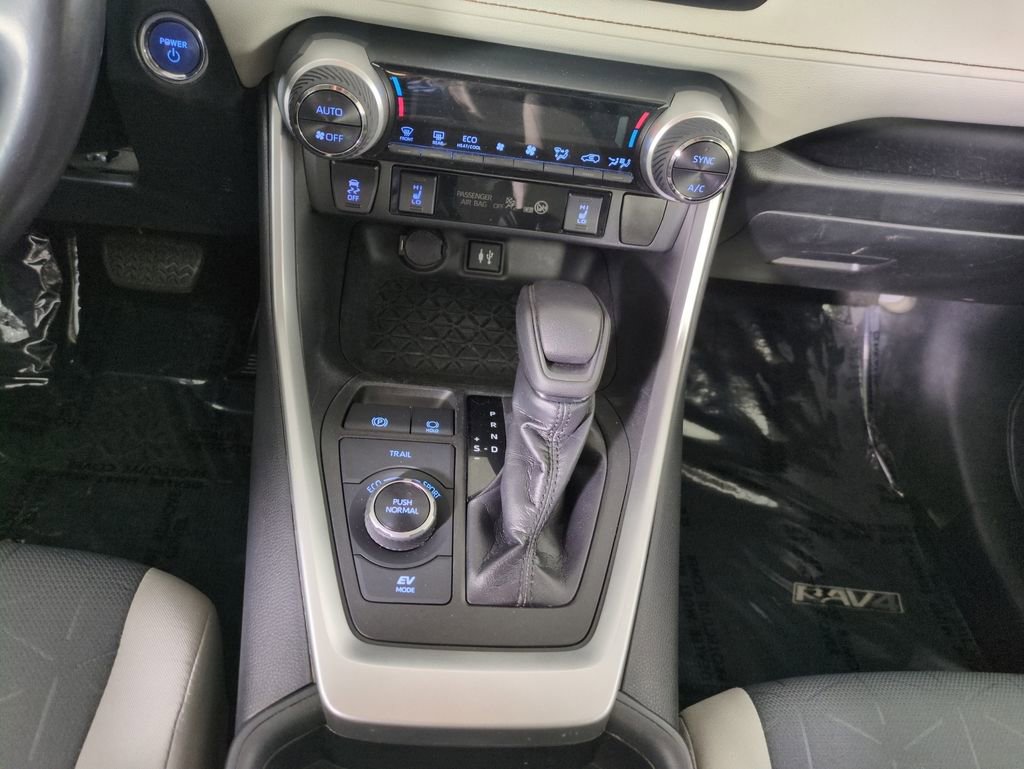 Used 2019 Toyota RAV4 XLE image 26
