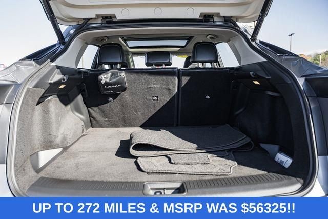 Used 2023 Nissan Ariya AWD image 10