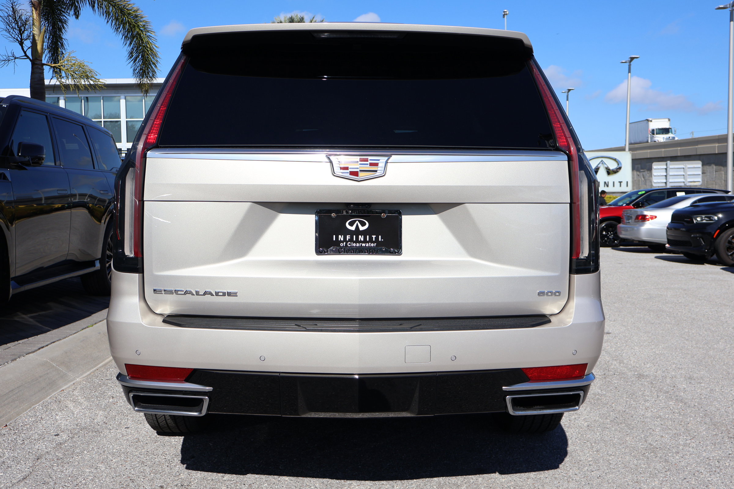 Used 2021 Cadillac Escalade Premium Luxury w/ Driver Assist Tech Package image 8