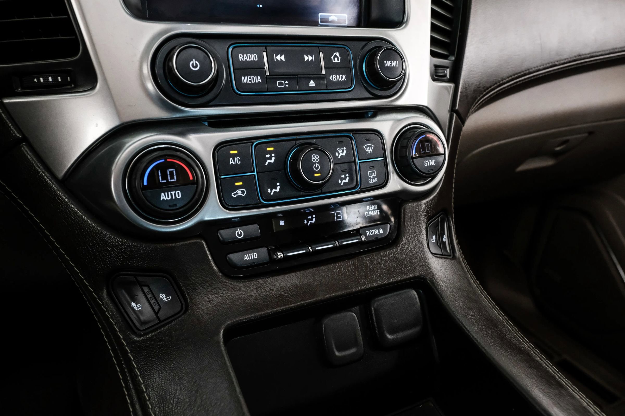 Used 2018 Chevrolet Tahoe LT w/ LT Signature Package RWD image 24