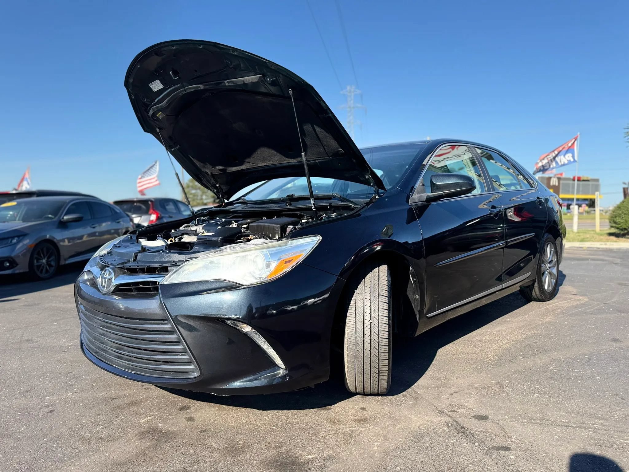 Used 2017 Toyota Camry XLE w/ Moonroof Package FWD image 8