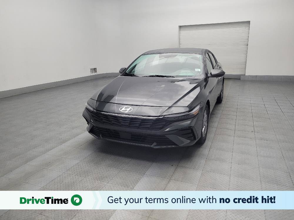 Used 2024 Hyundai Elantra SE image 1