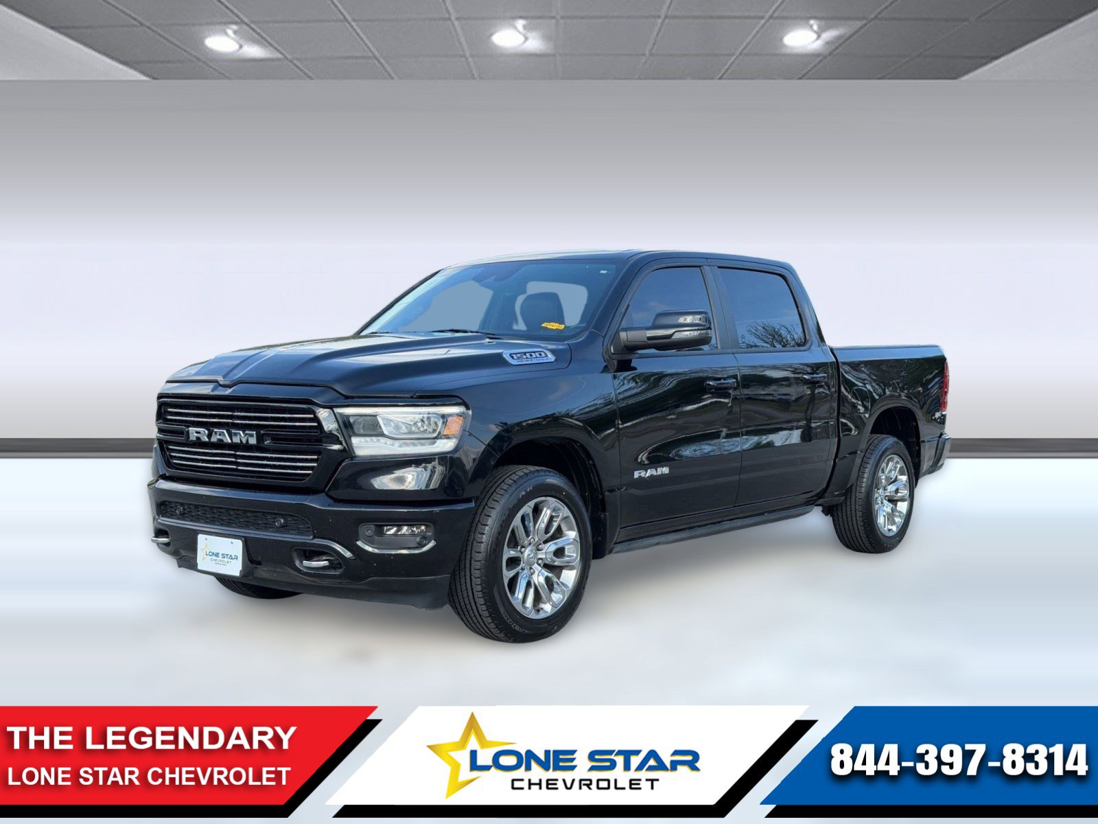 Used 2024 RAM 1500 Laramie AWD/4WD image 1