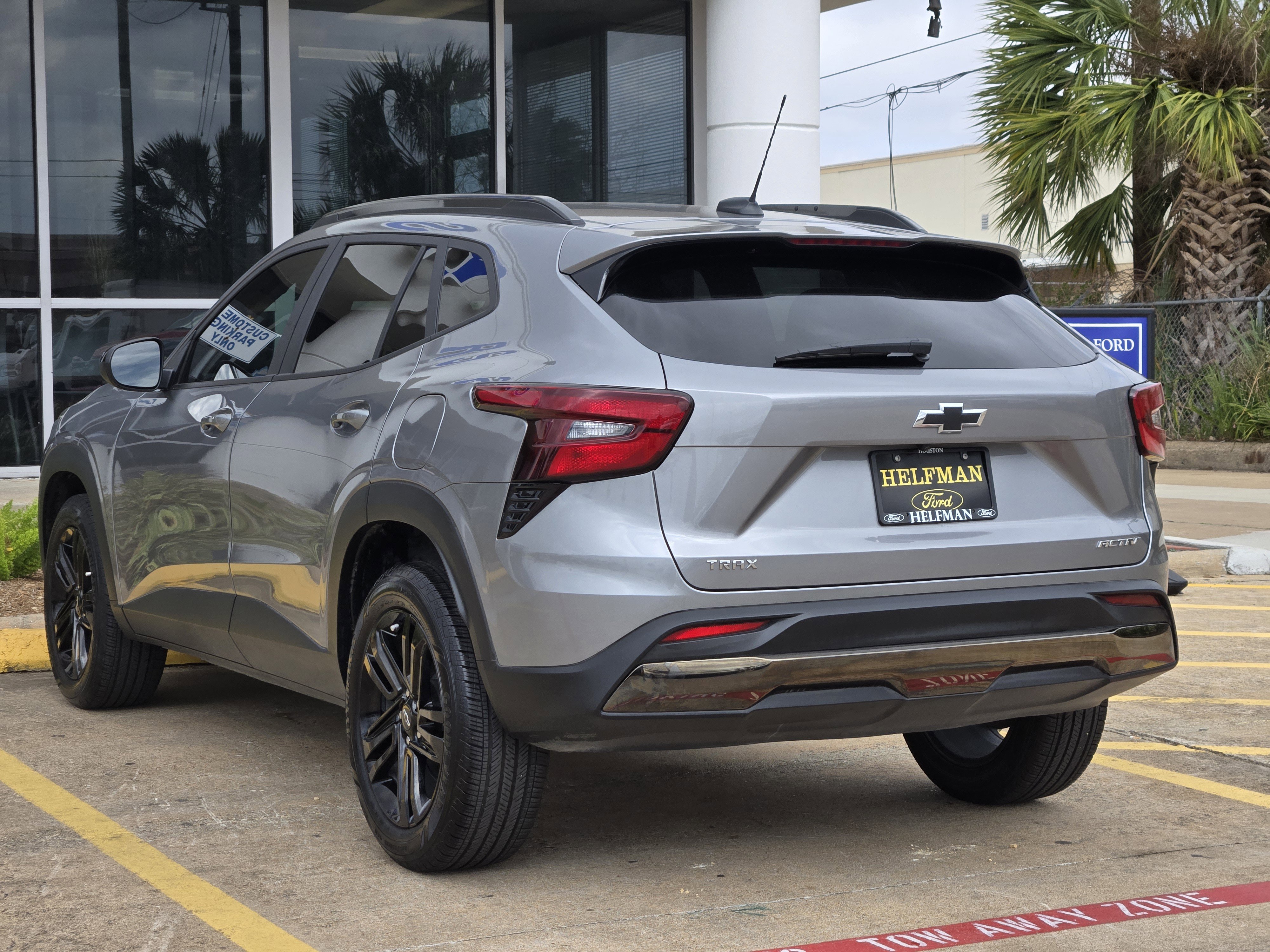 Used 2025 Chevrolet Trax ACTIV image 4