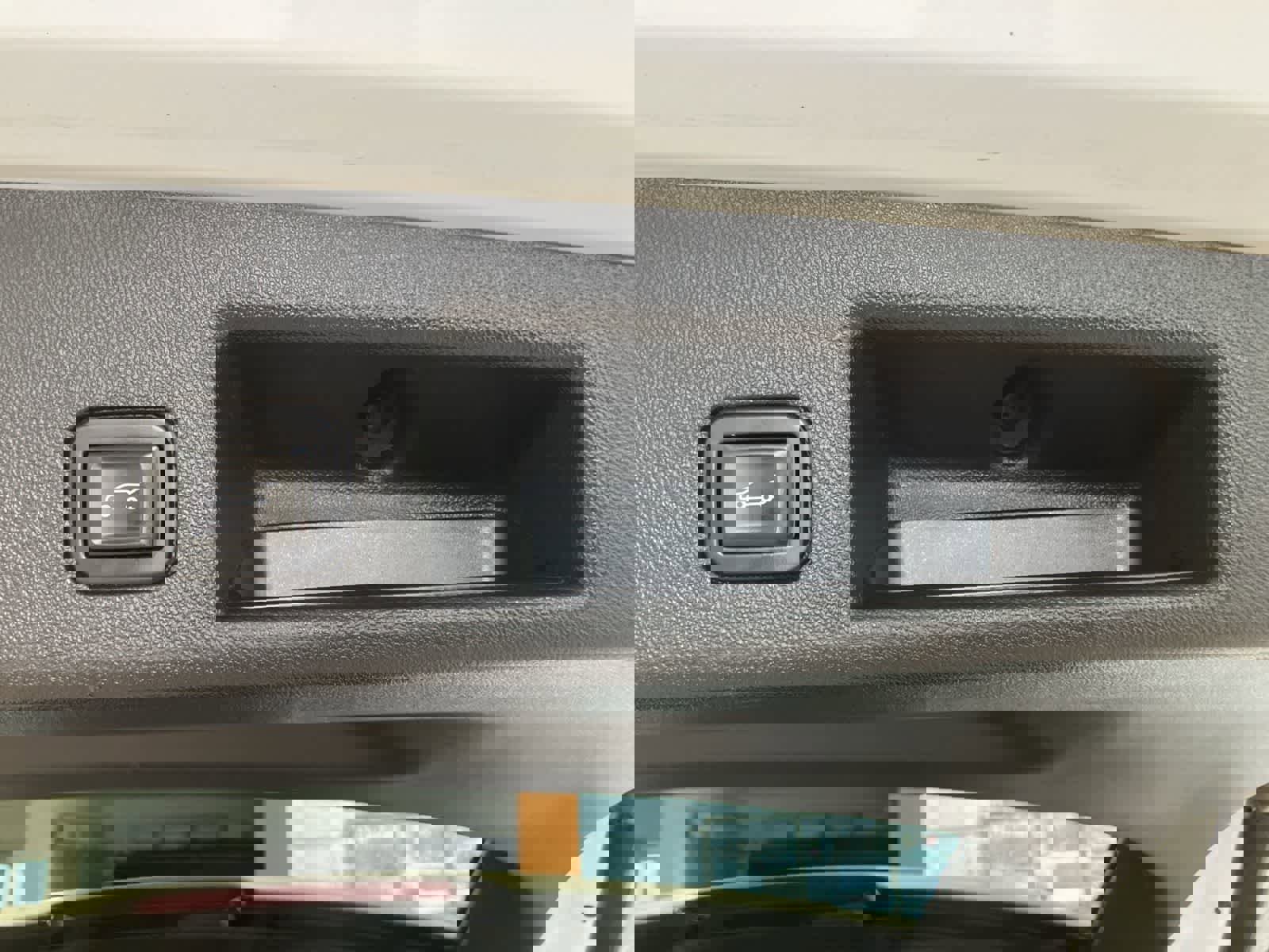 Used 2023 Chevrolet Equinox LT image 28