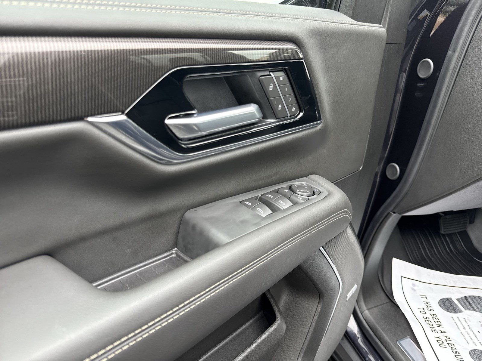 Used 2026 GMC Yukon Elevation w/ LPO, Floor Liner Package AWD/4WD image 15