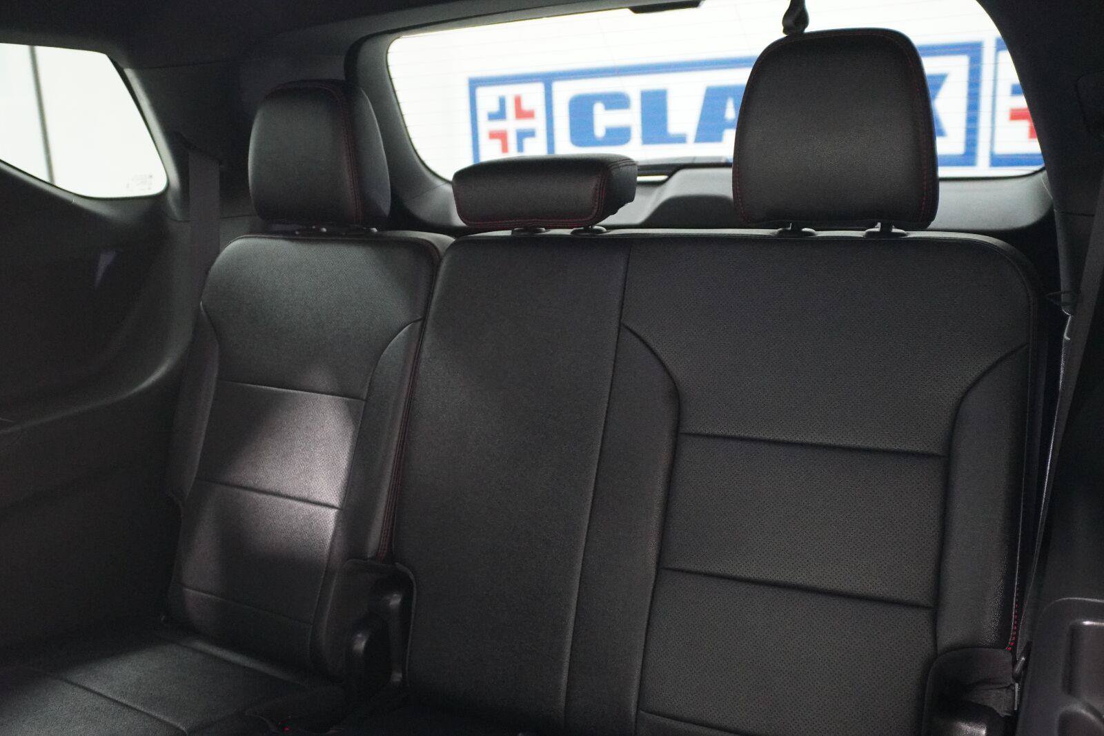 Used 2026 Chevrolet Traverse RS FWD image 30