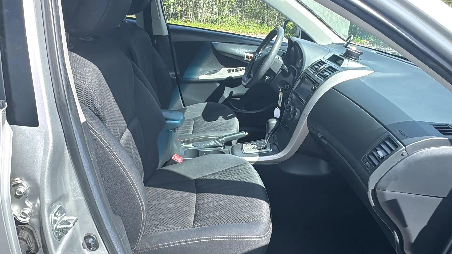 Used 2013 Toyota Corolla S image 12