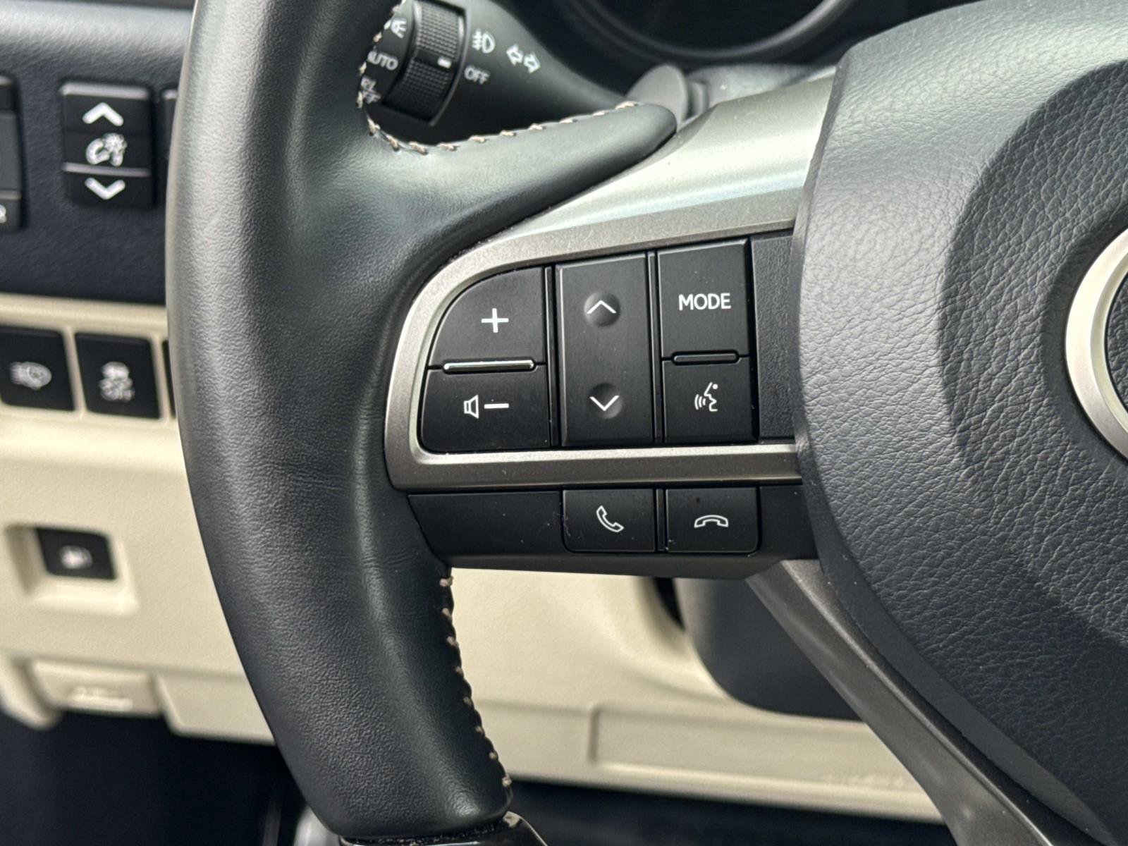 Used 2023 Lexus GX 460 Premium w/ Premium Plus Package image 7