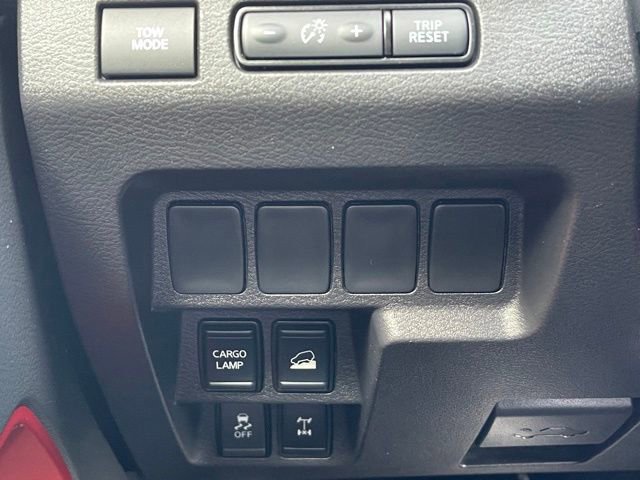 Used 2024 Nissan Frontier PRO-4X w/ Off-Road Protection Package image 16