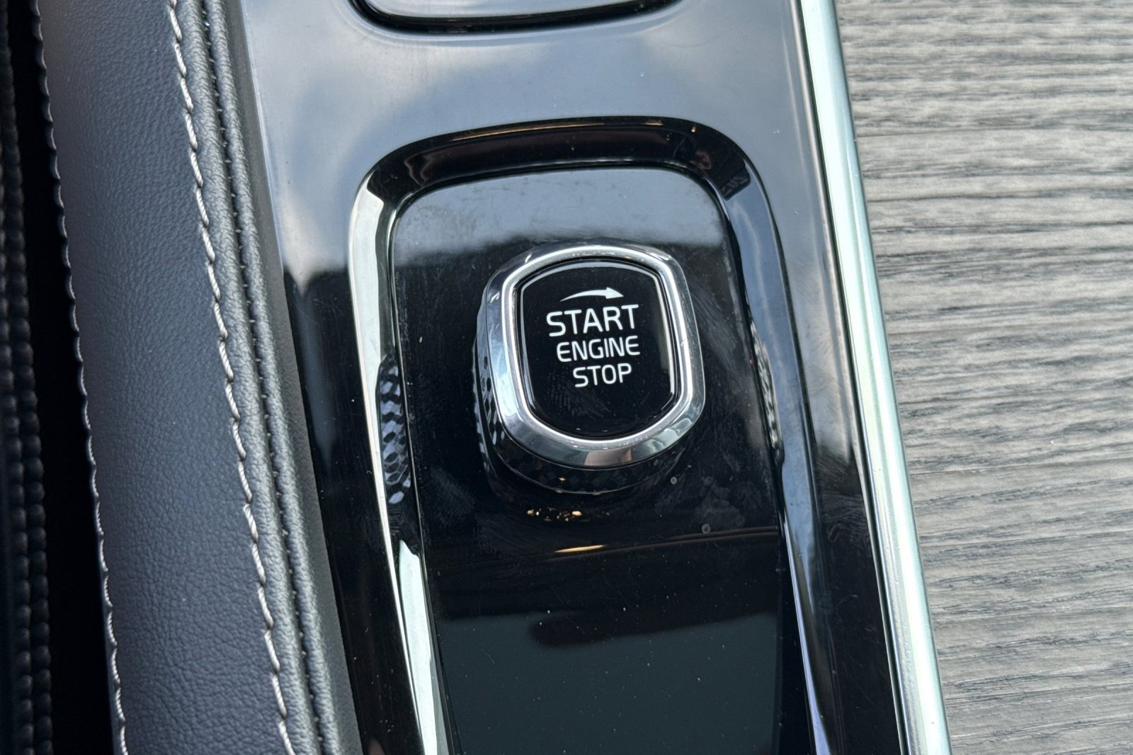 Used 2022 Volvo XC90 T8 Inscription w/ Advanced Package image 29