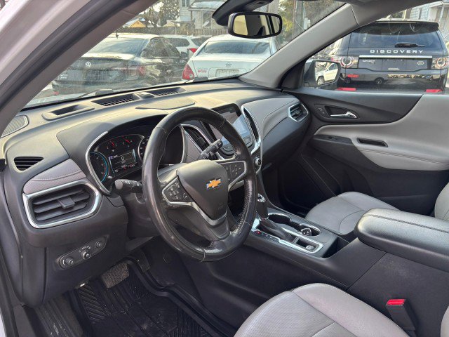 Used 2018 Chevrolet Equinox Premier image 11