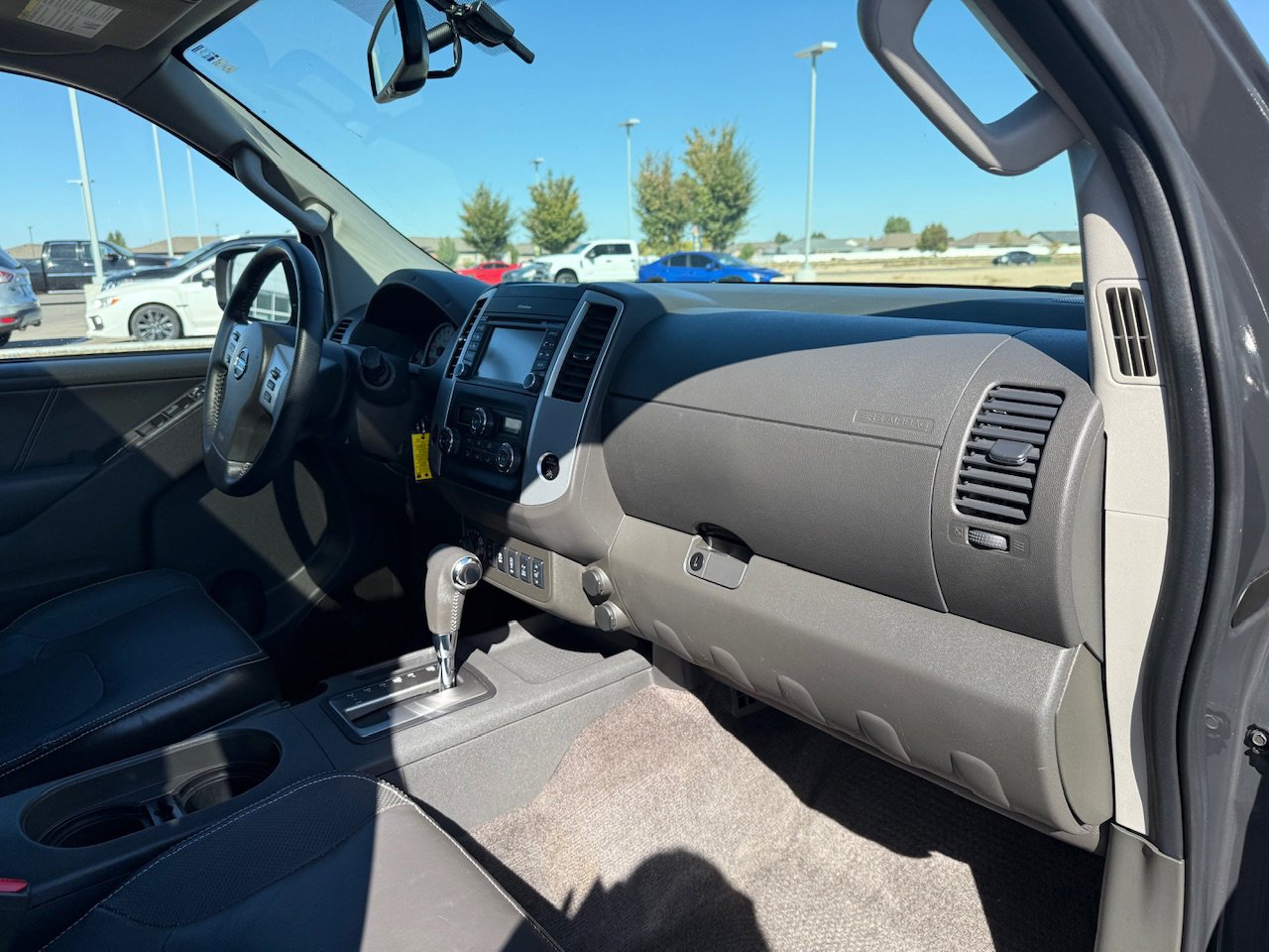 Used 2015 Nissan Frontier PRO-4X image 50