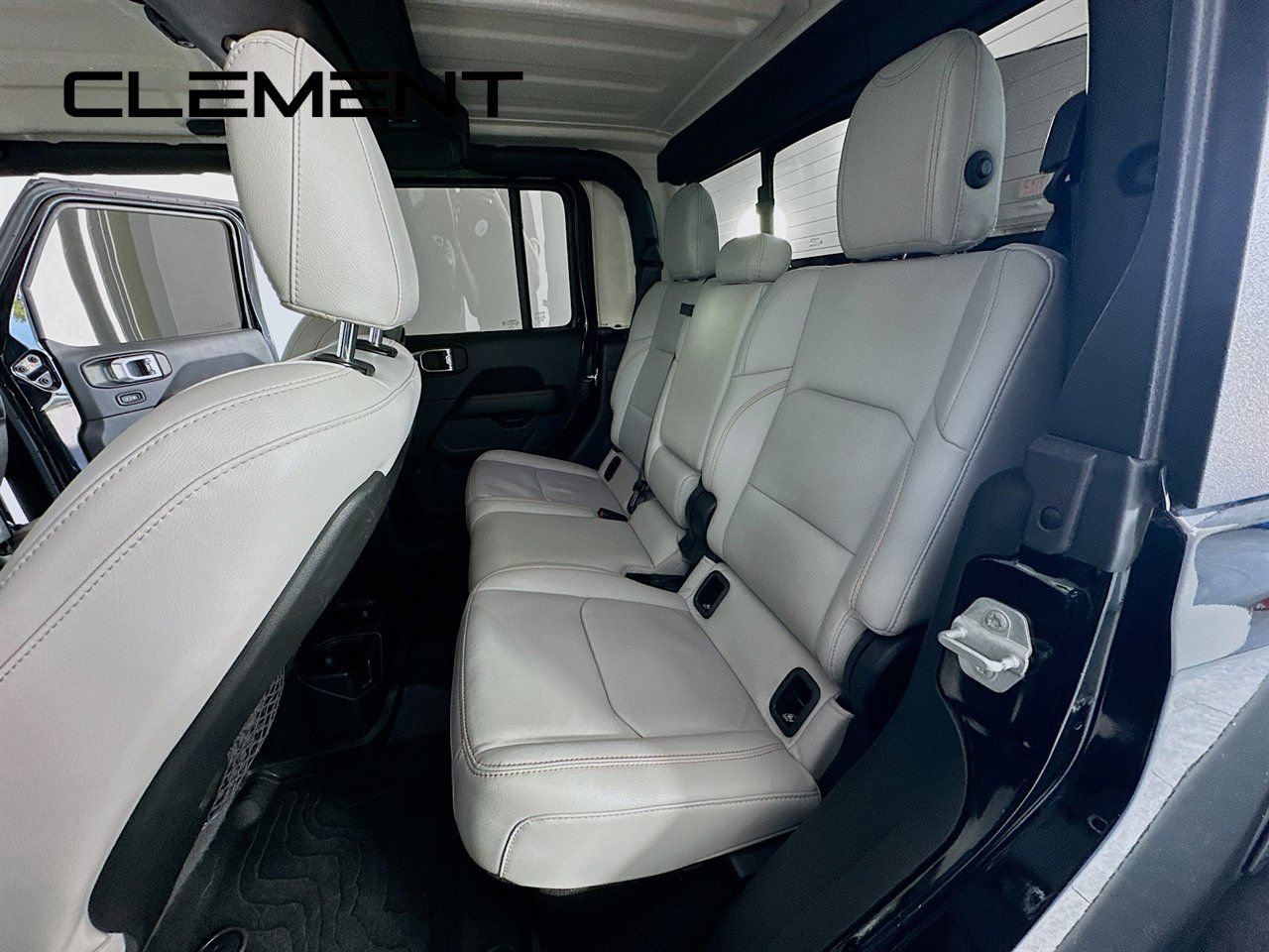 Used 2021 Jeep Gladiator Mojave AWD/4WD image 31