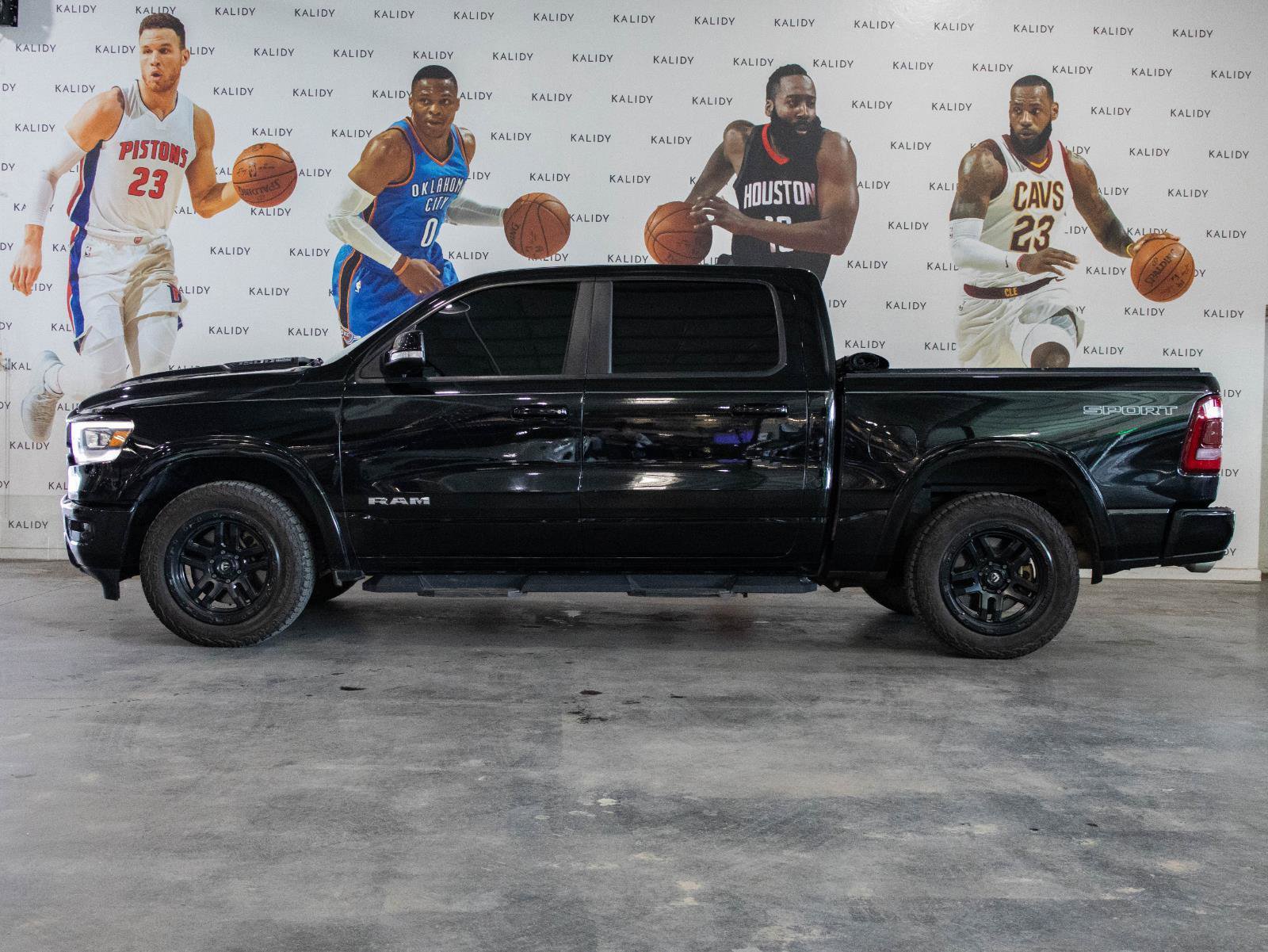 Used 2021 RAM 1500 Laramie w/ Sport Appearance Package image 17