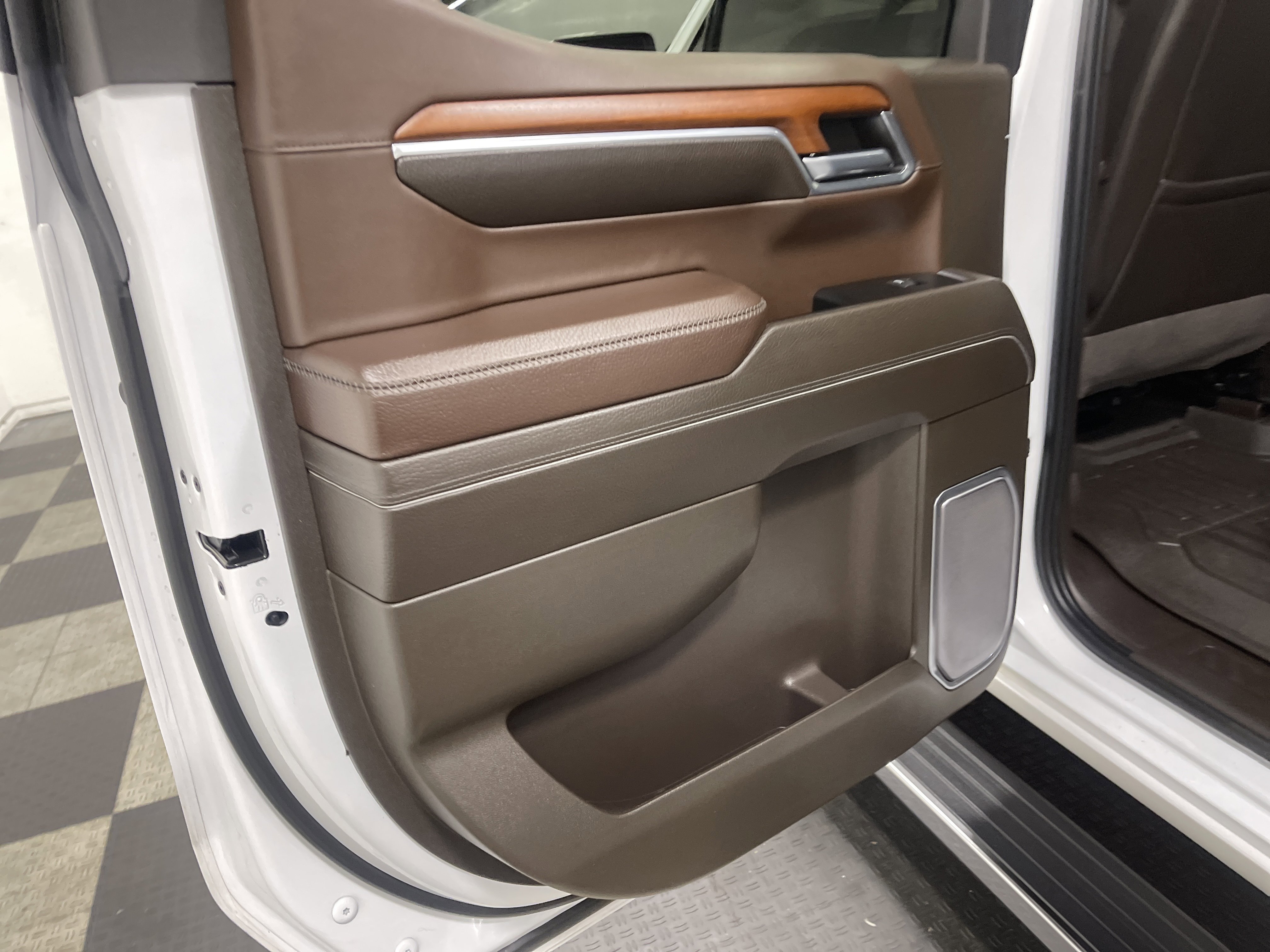 Used 2023 GMC Sierra 1500 Denali w/ Technology Package AWD/4WD image 15