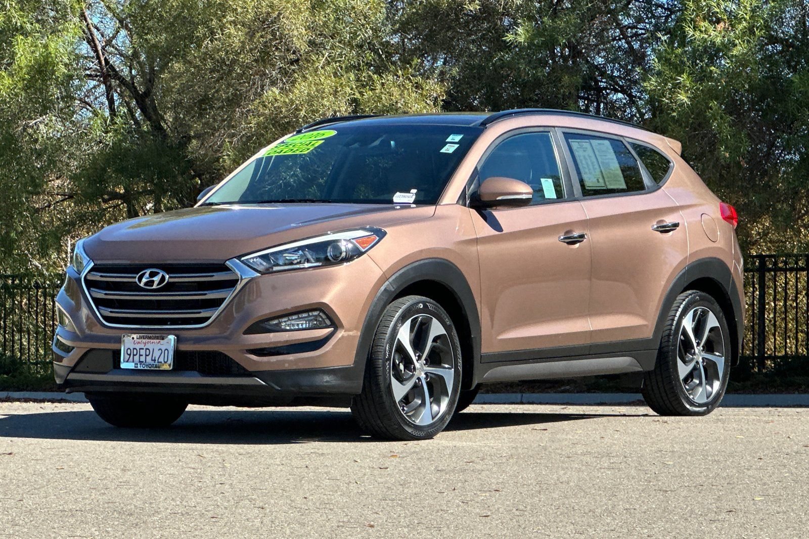 Used 2016 Hyundai Tucson Limited w/ Option Group 03 FWD image 8