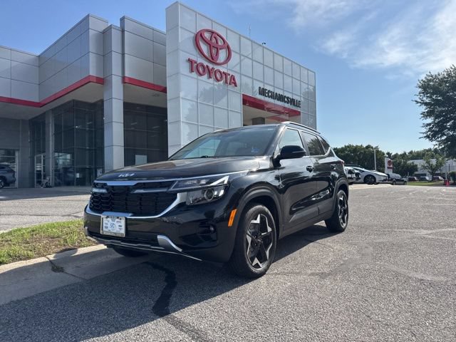 Used 2024 Kia Seltos EX AWD/4WD image 1