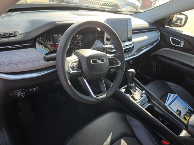 Used 2022 Jeep Compass Latitude AWD/4WD image 16
