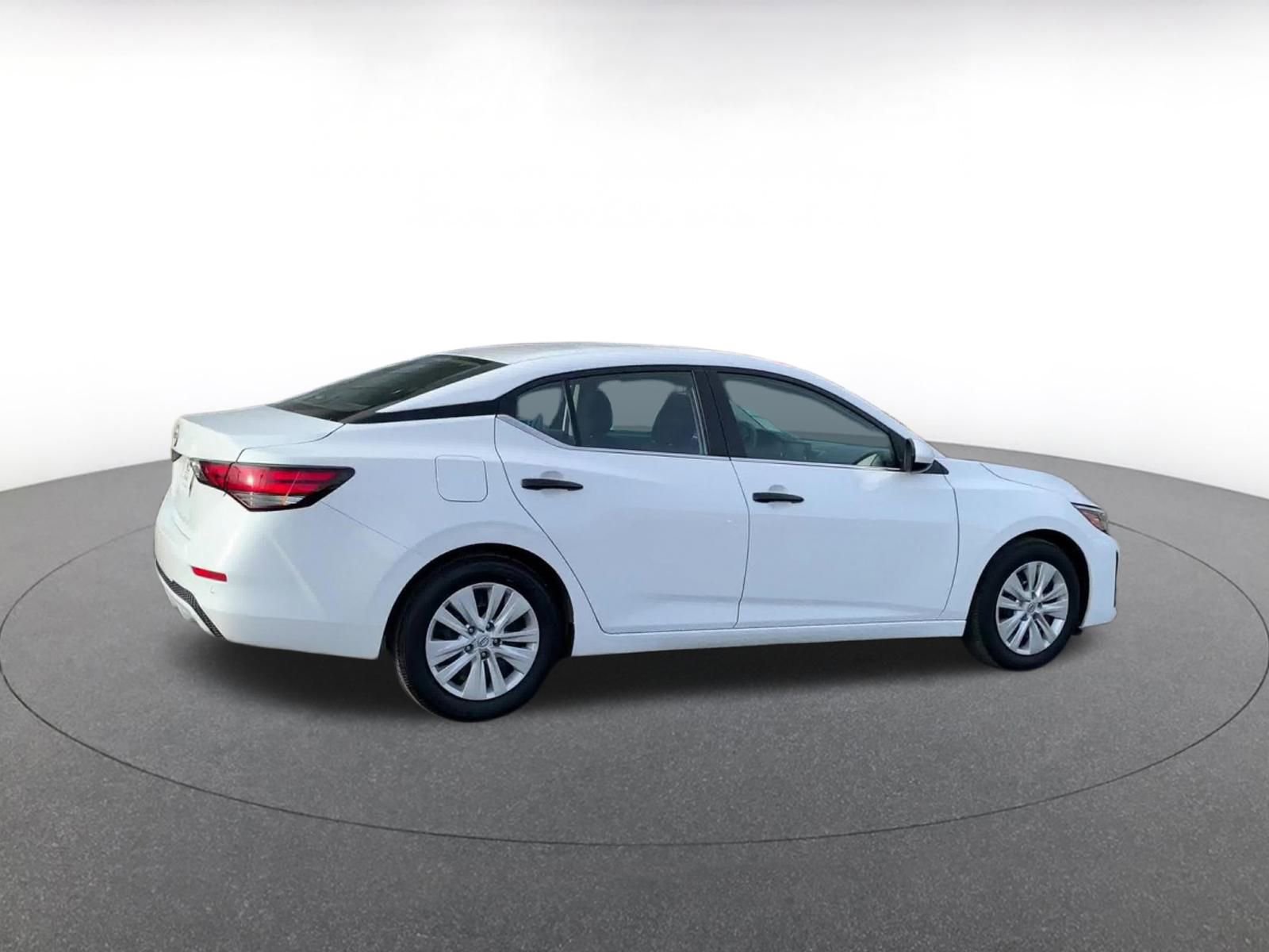 Used 2025 Nissan Sentra S image 15