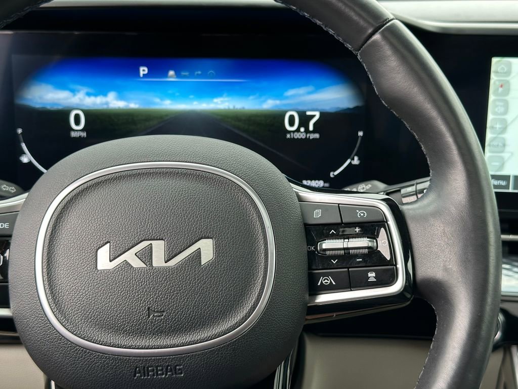 Used 2024 Kia Carnival SX Prestige FWD image 20