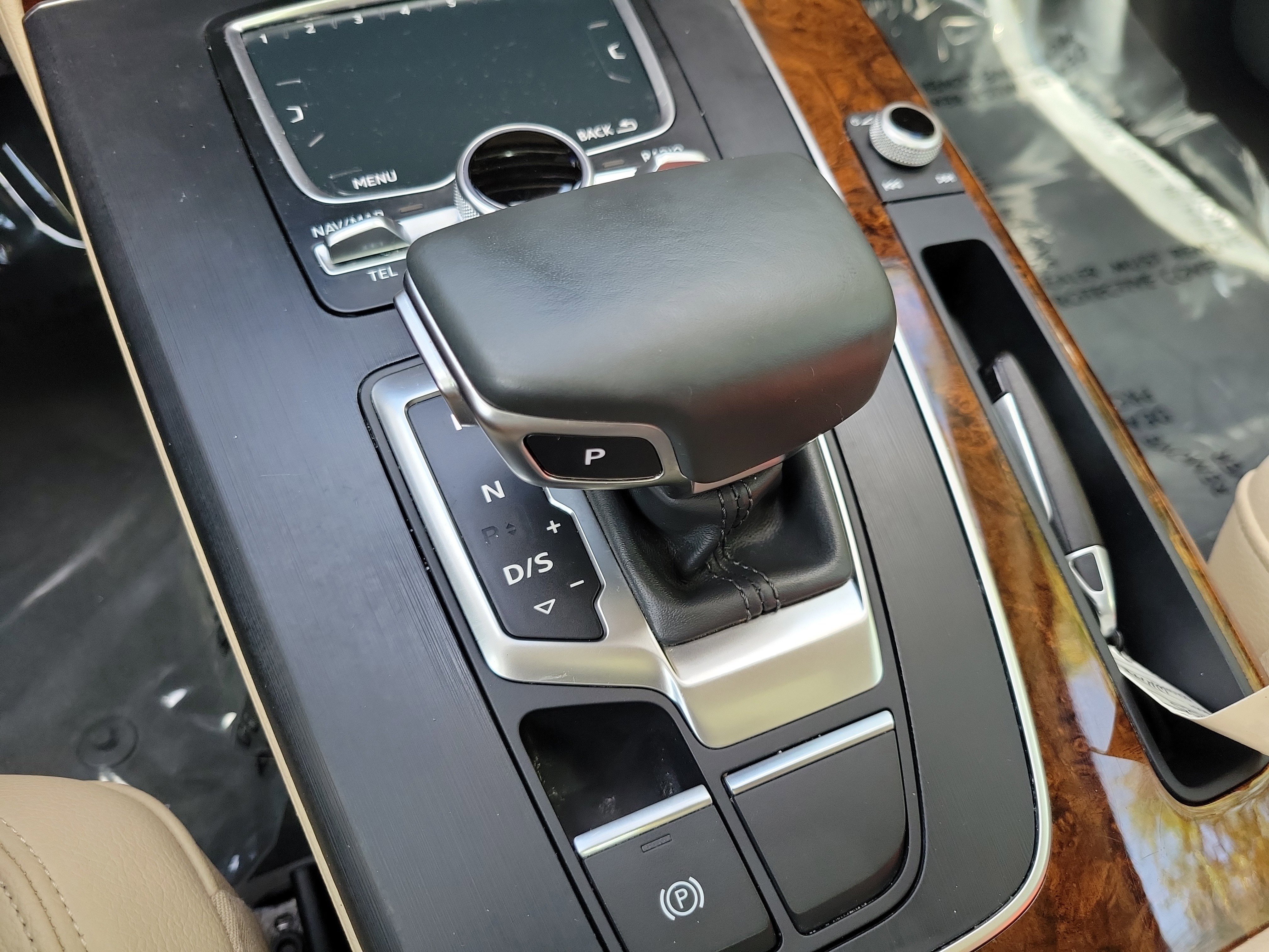 Used 2018 Audi Q5 2.0T Premium Plus w/ Premium Plus Package image 28