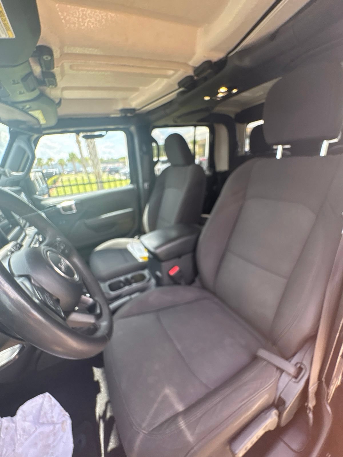 Used 2023 Jeep Gladiator Sport AWD/4WD image 15