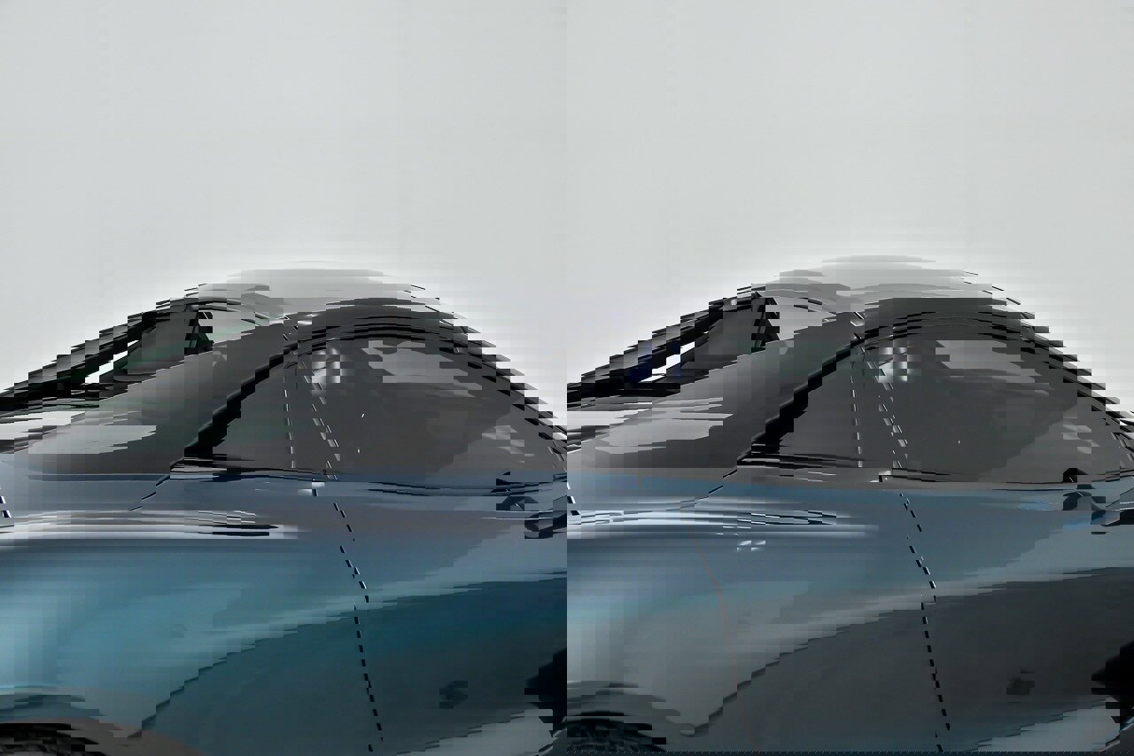 Used 2024 McLaren 750S Spider RWD image 16