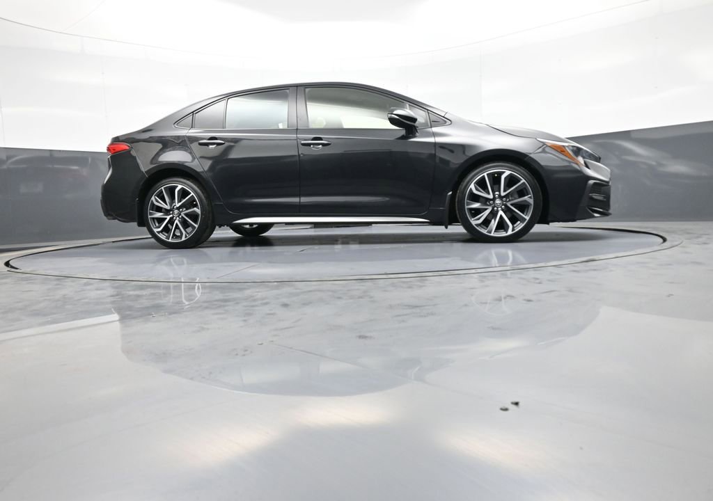 Certified 2022 Toyota Corolla SE w/ SE Premium Package image 28