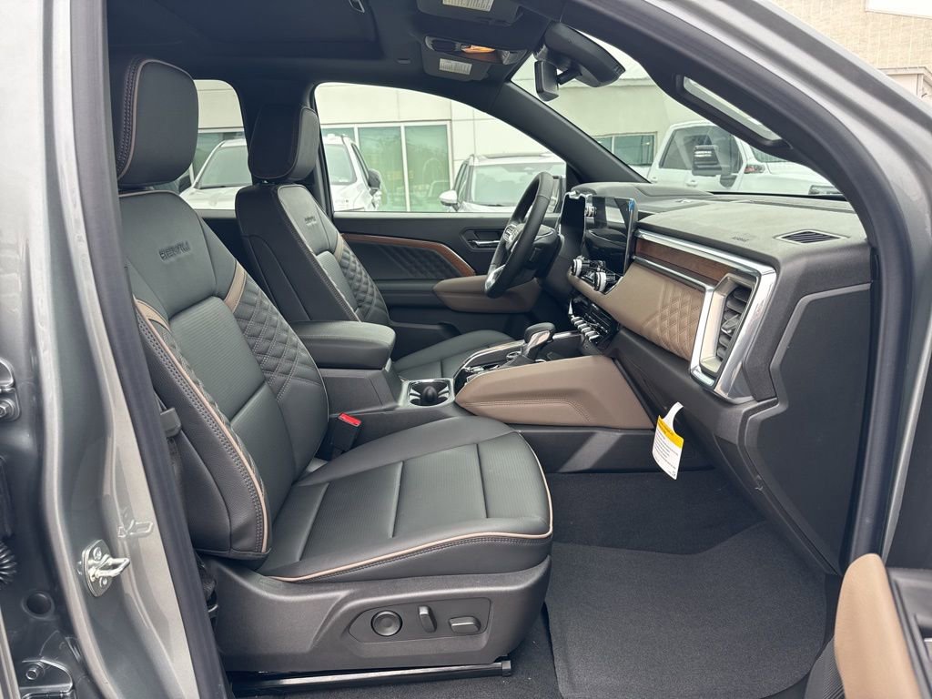 New 2026 GMC Canyon Denali image 18