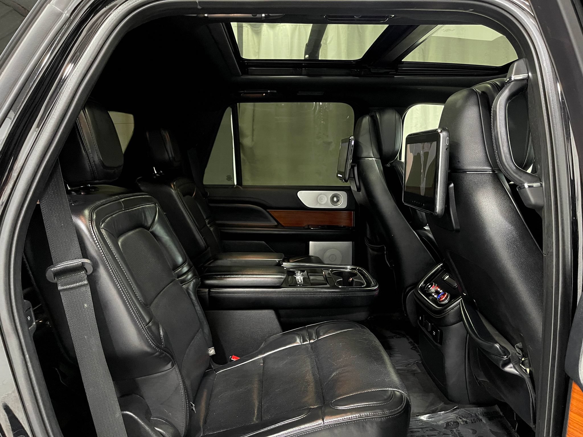 Used 2019 Lincoln Navigator Reserve AWD/4WD image 33
