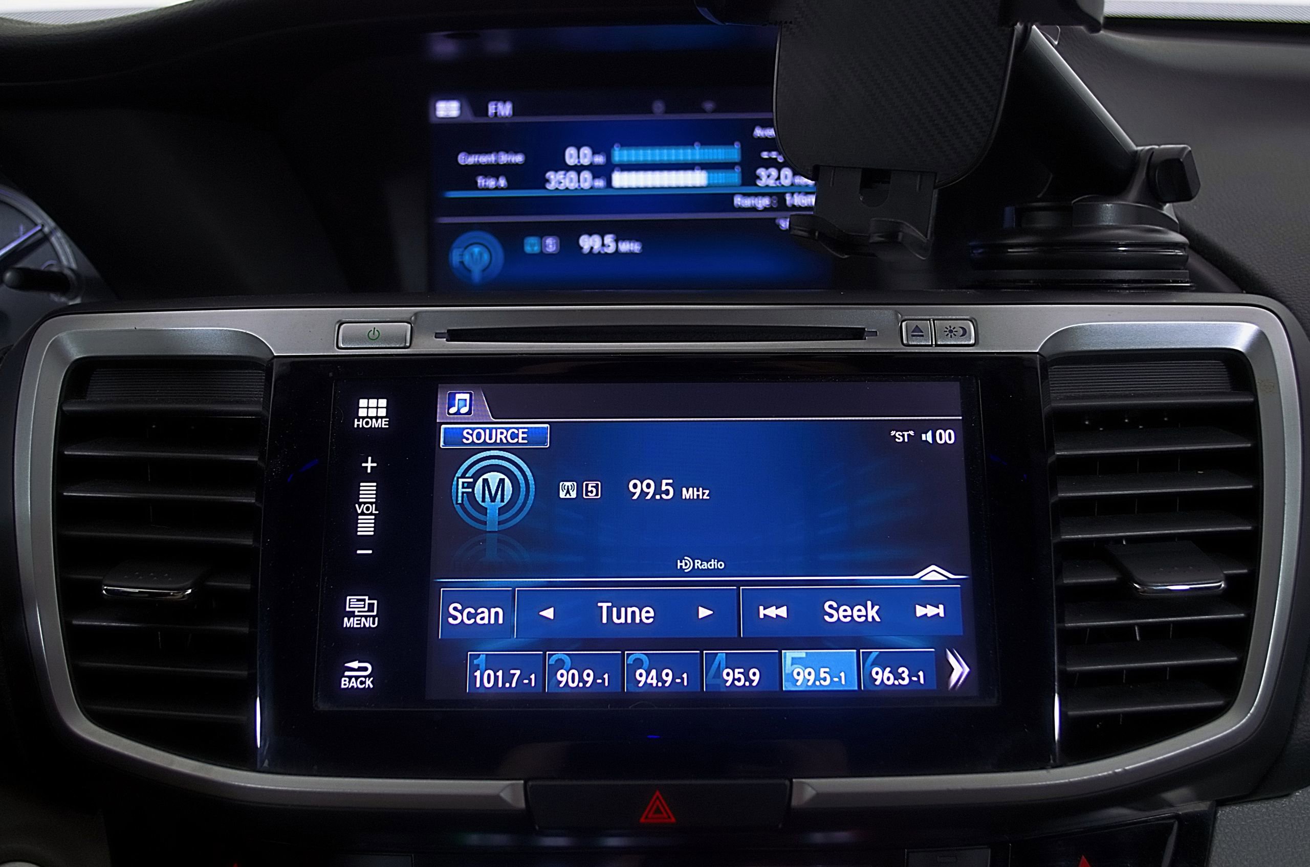 Used 2017 Honda Accord EX image 25