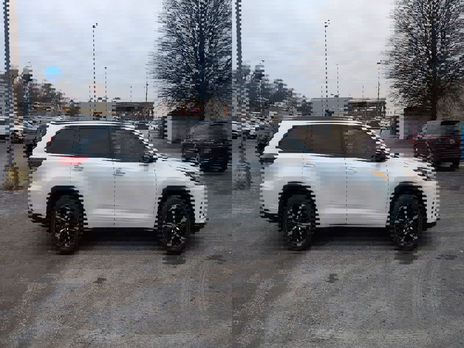 Used 2019 Toyota Highlander Limited image 9